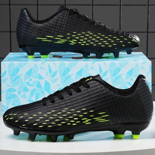 💥📉 0% AUSRUTSCHEN – 100% KONTROLLE. Unisex Fußballschuhe mit rutschfester Sohle. Leichter als jede andere Fußballschuh in dieser Klasse. Du spürst den Boden – aber du spürst keine Müdigkeit. ⚡⚽