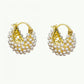 💥👂 PEARL HOOPS – ABER ANDERS. Faux Pearl Basket Hoop Earrings. Ein Körbchen voller Eleganz. Leicht, zeitlos & immer eine gute Idee. Für Büro, Date & Feier. ⚡✨