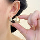 💥👂 PEARL HOOPS – ABER ANDERS. Faux Pearl Basket Hoop Earrings. Ein Körbchen voller Eleganz. Leicht, zeitlos & immer eine gute Idee. Für Büro, Date & Feier. ⚡✨