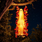 👻Hängender Halloween-Geist auf einer Schaukel mit LED-Beleuchtung